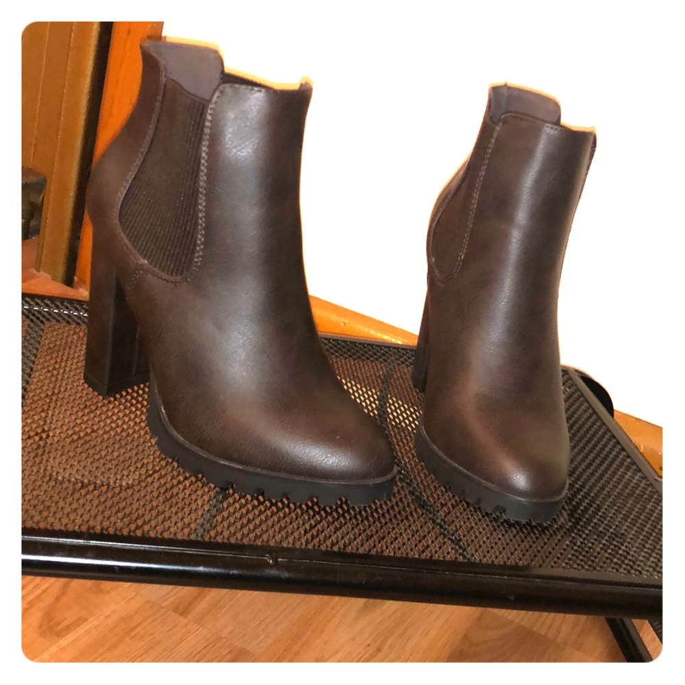 Brown Thick Heeled Booties / 7.5 true to size
